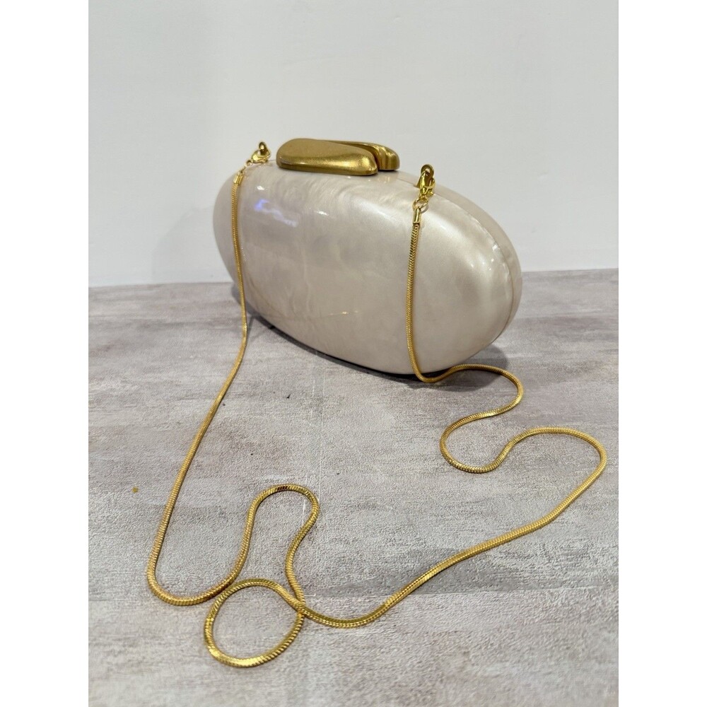 Zara NWT Pearlized Cream Hard Shell Box Clutch Bag Gold Fastening Evening - Picture 4 of 15